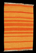 Lade das Bild in den Galerie-Viewer, Kilim Original Authentic Hand Made 90x60 CM