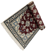 Carica l'immagine nel visualizzatore di Gallery, 140x65 CM Tappeto Autentico Originale Annodato a Mano Con Certificato