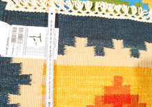 Carica l'immagine nel visualizzatore di Gallery, Kilim Autentico, Originale e Fatto a Mano Ideale 120x60 CM