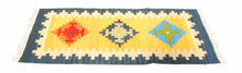 Carica l'immagine nel visualizzatore di Gallery, Kilim Autentico, Originale e Fatto a Mano Ideale 120x60 CM