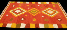 Lade das Bild in den Galerie-Viewer, New Design Original Authentic Hand Made Kilim India 240x170 CM