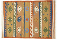 Carica l'immagine nel visualizzatore di Gallery, TEPPICH NEW KILIM 80% WOOL 20% COTTON 110x60 CM #GalleriaFarah1970