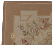 Carica l'immagine nel visualizzatore di Gallery, Carpets Needl point classic floreal francia design 183x122 cm