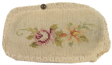 Carica l'immagine nel visualizzatore di Gallery, Antico Francese mezzopunto classico floreale - cm 20x12