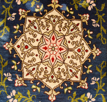 Lade das Bild in den Galerie-Viewer, 62x40 Cm Antico Tappeto Hereche / Hereke in seta 100%