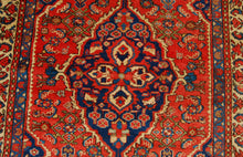 Lade das Bild in den Galerie-Viewer, Authentic original hand knotted carpet 205x135 CM BORCHALOO