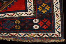 Lade das Bild in den Galerie-Viewer, Authentic original hand knotted carpet 190x105 CM