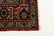 Carica l'immagine nel visualizzatore di Gallery, Authentic original hand knotted carpet 190x132 CM