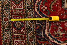 Carica l'immagine nel visualizzatore di Gallery, Authentic original hand knotted carpet 190x132 CM