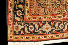 Carica l'immagine nel visualizzatore di Gallery, Original Hand Made Carpets Tapis Teppich 165x97