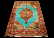 Lade das Bild in den Galerie-Viewer, Authentic original hand knotted carpet 365x275 CM