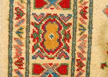 Carica l'immagine nel visualizzatore di Gallery, Hand knotted carpet Ghazni / Chubi - Beige CM 185x125