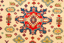 Lade das Bild in den Galerie-Viewer, Hand knotted carpet Ghazni / Chubi Beige / Red 200x155 CM
