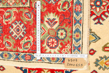 Lade das Bild in den Galerie-Viewer, Hand knotted carpet Ghazni / Chubi Beige / Red 200x155 CM