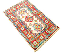 Carica l'immagine nel visualizzatore di Gallery, Rectangular Hand knotted carpet Ghazni Chubi Beige Colors 126x77 CM