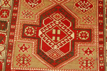 Carica l'immagine nel visualizzatore di Gallery, Hand made Antique Kazak / Shirvan Caucasic Carpets CM 196x120