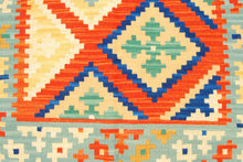 Lade das Bild in den Galerie-Viewer, Kilim Original Authentic Hand Made 183x122 CM
