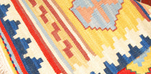 Lade das Bild in den Galerie-Viewer, Kilim Original Authentic Hand Made 80x50 CM