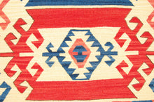 Lade das Bild in den Galerie-Viewer, Kilim Original Authentic Hand Made 153x97 CM