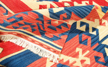 Lade das Bild in den Galerie-Viewer, Kilim Original Authentic Hand Made 153x97 CM