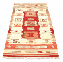 Lade das Bild in den Galerie-Viewer, Kilim Original Authentic Hand Made 150x94 CM