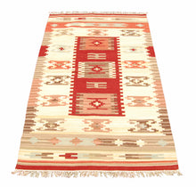 Lade das Bild in den Galerie-Viewer, Kilim Original Authentic Hand Made 150x94 CM