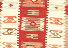 Lade das Bild in den Galerie-Viewer, Kilim Original Authentic Hand Made 150x94 CM