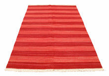Lade das Bild in den Galerie-Viewer, Kilim Original Authentic Hand Made 200x140 CM