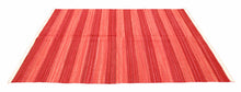 Lade das Bild in den Galerie-Viewer, Kilim Original Authentic Hand Made 200x140 CM