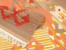 Lade das Bild in den Galerie-Viewer, Kilim Original Authentic Hand Made 120x60 CM