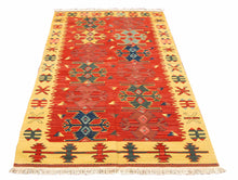 Lade das Bild in den Galerie-Viewer, Kilim Original Authentic Hand Made 188x125 CM