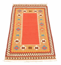 Lade das Bild in den Galerie-Viewer, Kilim Original Authentic Hand Made 120x80 CM