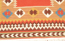 Lade das Bild in den Galerie-Viewer, Kilim Original Authentic Hand Made 120x80 CM