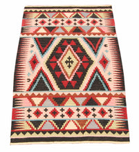 Lade das Bild in den Galerie-Viewer, Kilim Original Authentic Hand Made 122x85 CM
