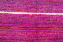 Lade das Bild in den Galerie-Viewer, New Design Original Authentic Hand Made kilim Silk India 230x160 CM
