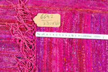Lade das Bild in den Galerie-Viewer, New Design Original Authentic Hand Made kilim Silk India 230x160 CM