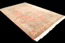 Lade das Bild in den Galerie-Viewer, Tappeto Extra fine Tabriz Original Hand Made Carpets 310x200 CM