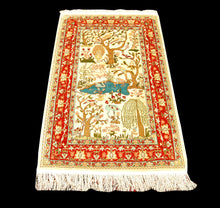 Lade das Bild in den Galerie-Viewer, Antico Tappeto Hereche / Hereke in seta 100% Misura 122x74