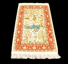 Lade das Bild in den Galerie-Viewer, Antico Tappeto Hereche / Hereke in seta 100% Misura 122x74