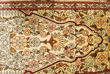 Carica l'immagine nel visualizzatore di Gallery, Antico Tappeto Hereche / Hereke in seta 100% Misura 70x43