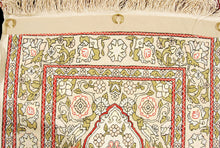 Lade das Bild in den Galerie-Viewer, Antico Tappeto Hereche / Hereke in seta 100% Misura 70x43