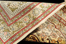 Lade das Bild in den Galerie-Viewer, Antico Tappeto Hereche / Hereke in seta 100% Misura 70x43