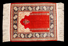 Lade das Bild in den Galerie-Viewer, 62x40 Cm Antico Tappeto Hereche / Hereke in seta 100%