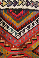 Carica l'immagine nel visualizzatore di Gallery, Original Hand Made Rustic Kilim / Afganistan Origin CM 400x148