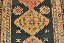 Carica l&#39;immagine nel visualizzatore di Gallery, Hand made Antique Kazak / Shirvan Caucasic Carpets CM 168x111
