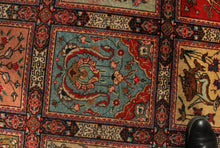 Carica l'immagine nel visualizzatore di Gallery, CM 415x277 Tappeto Originale Hand Made Carpets