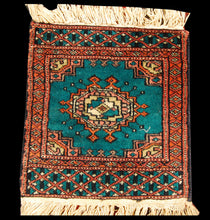 Lade das Bild in den Galerie-Viewer, Tappeto Autentico Originale Annodato a Mano Kashmir Pakistan 30x30 CM