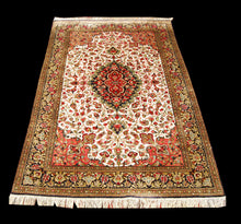 Carica l'immagine nel visualizzatore di Gallery, Authentic original hand knotted carpet 157x105 CM