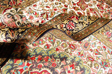Carica l'immagine nel visualizzatore di Gallery, Authentic original hand knotted carpet 157x105 CM