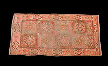 Carica l'immagine nel visualizzatore di Gallery, Tappeto Vintage Originale annodato a mano Ghashgaii CM210x105